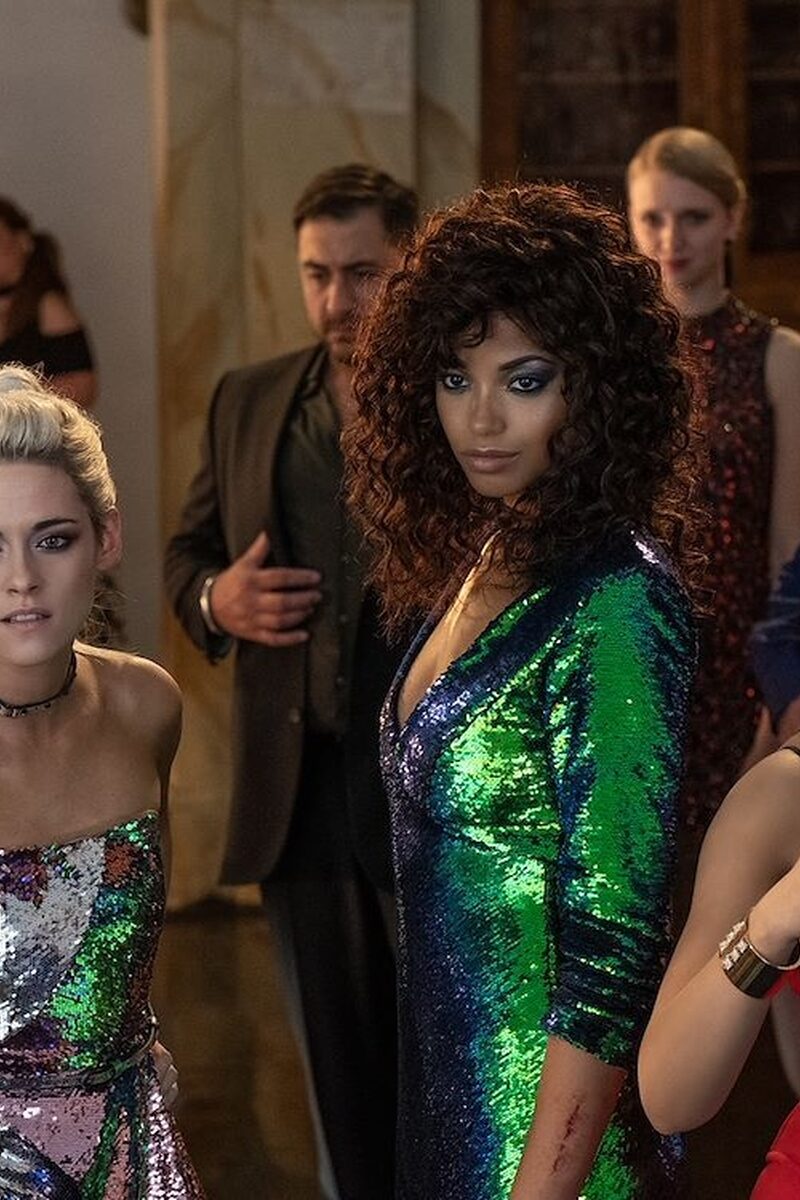 789 reviews Charlie s Angels st 10 jpg sd low Copyright 2019 CTMG Inc All Rights Reserved 1578582541