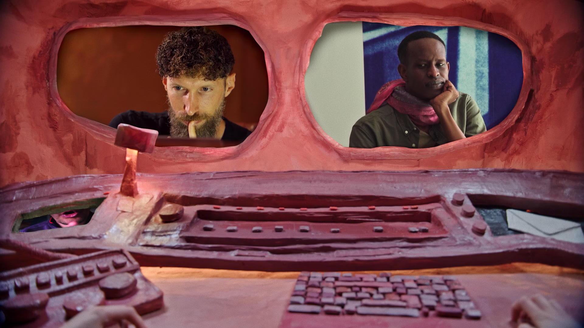 De binnenkant van een studio gemaakt van papier-maché